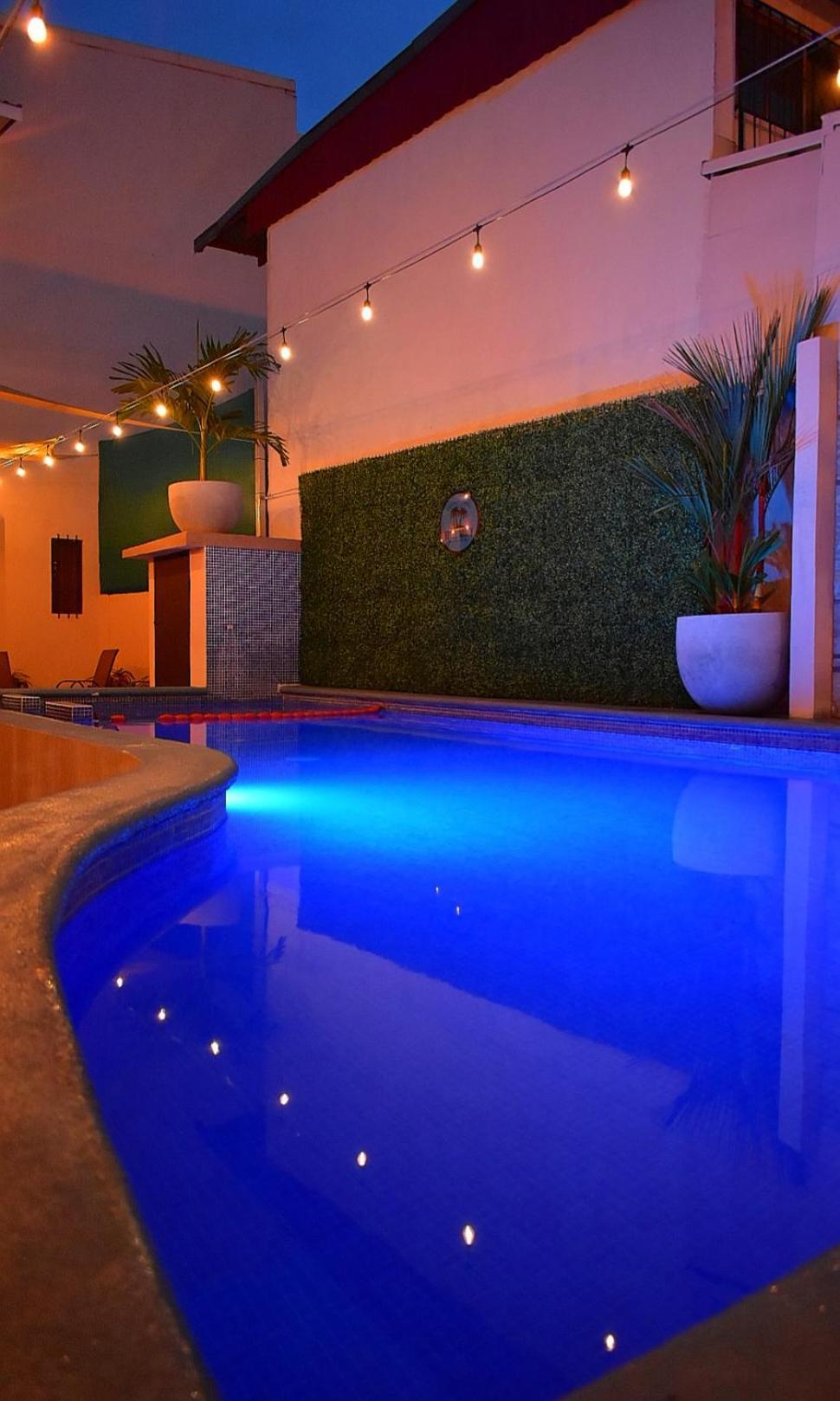 Hotel Cabinas Midey Puntarenas Exteriör bild