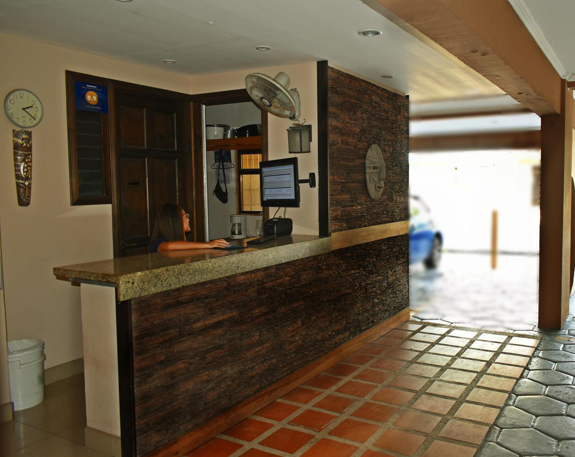 Hotel Cabinas Midey Puntarenas Exteriör bild