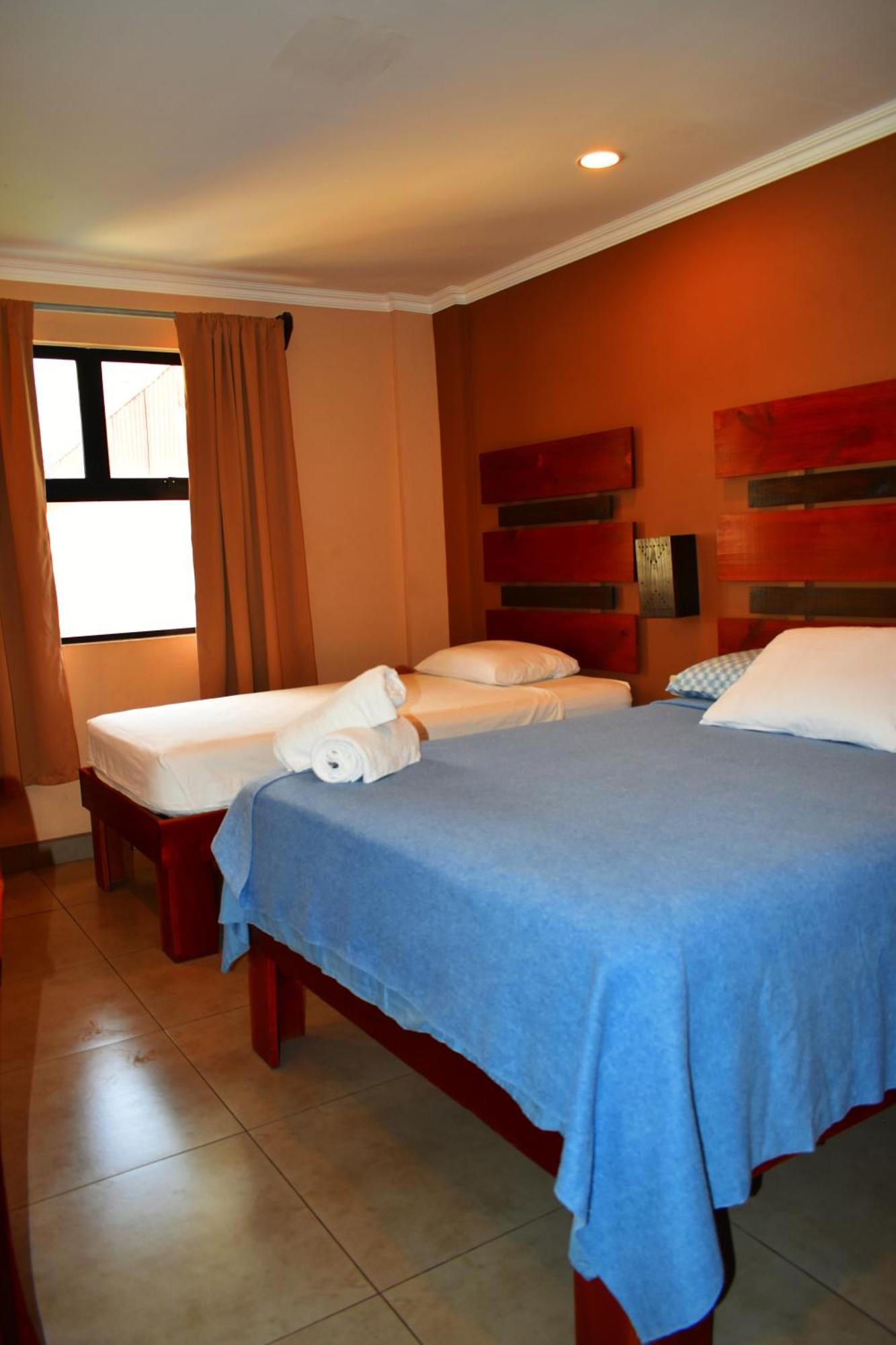Hotel Cabinas Midey Puntarenas Exteriör bild